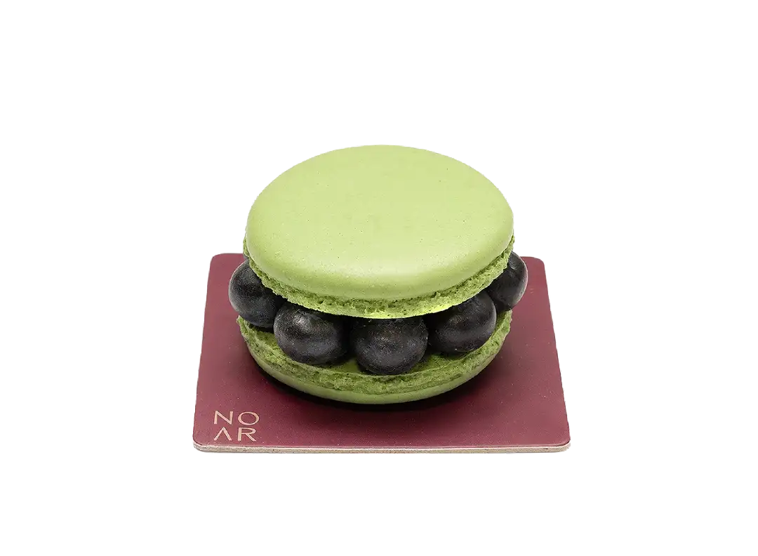 ماکارون بلوبری و شکلات