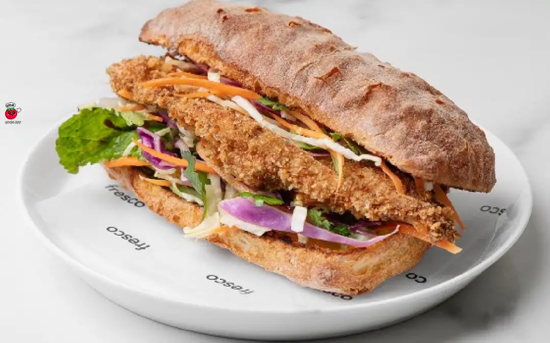 ساندویچ شنیسل مرغ (بدون فرایز)