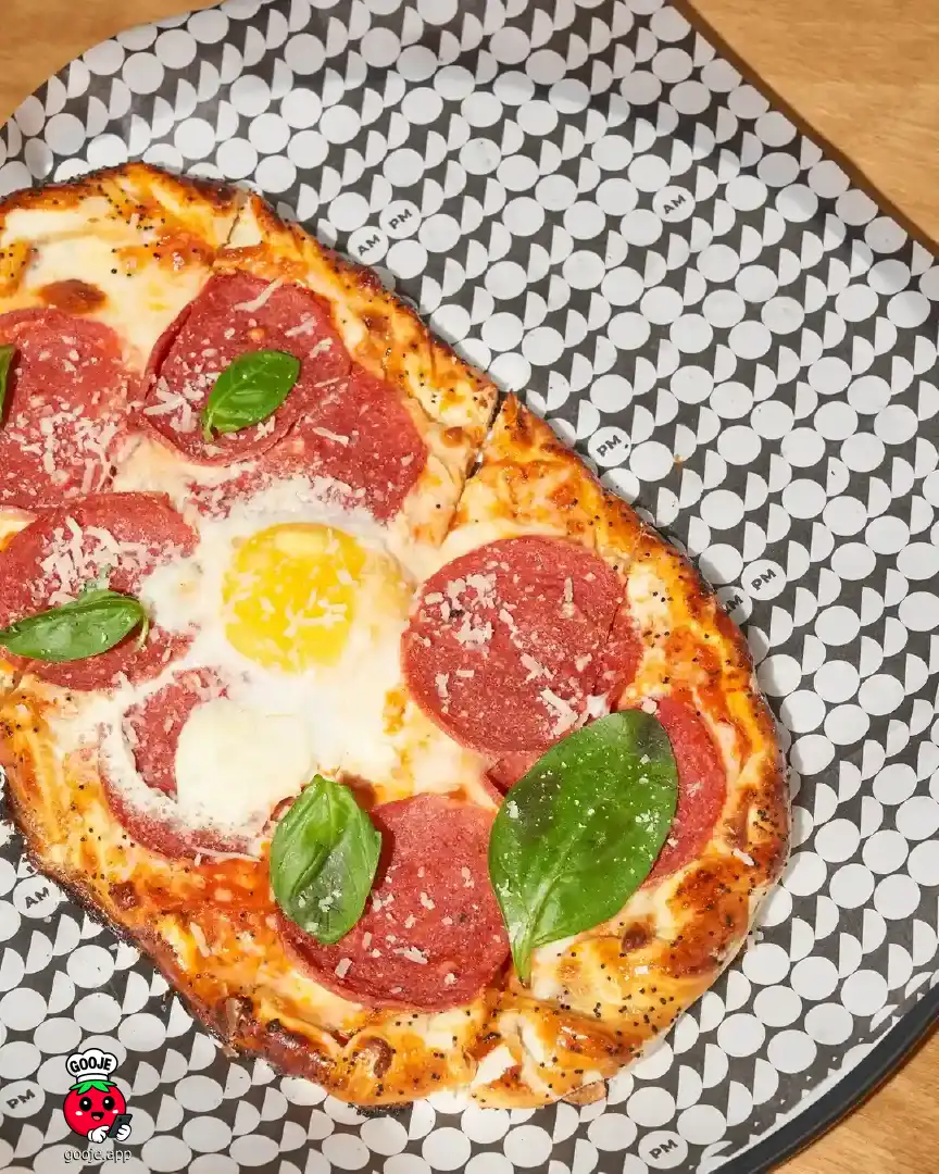 کراست پپرونی و تخم مرغ