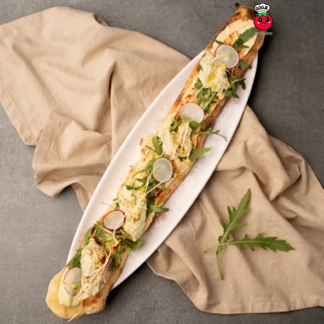 حمص با آواکادو