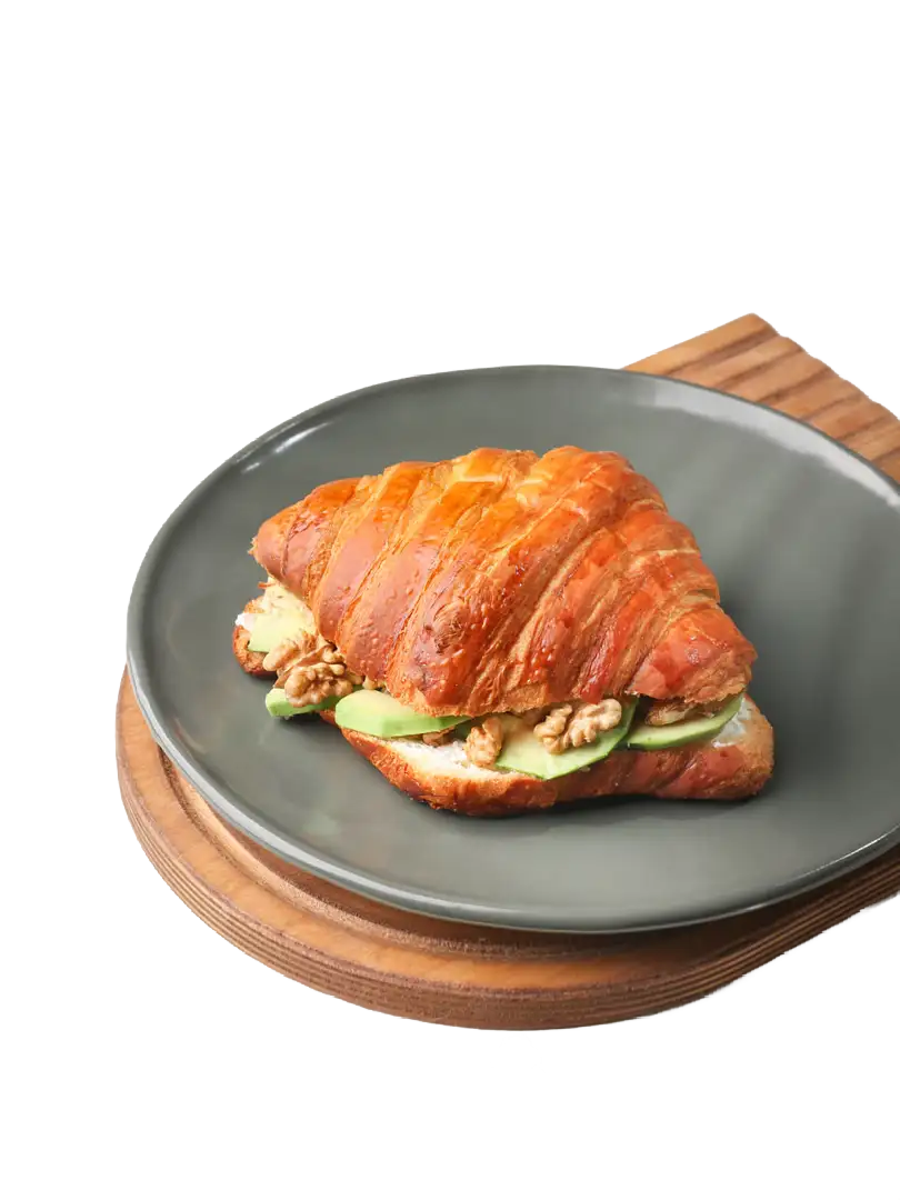 کروسان پنیر آووکادو