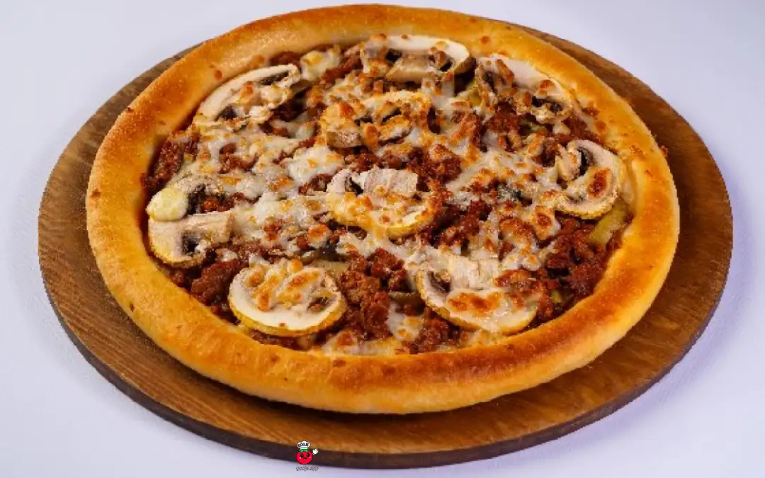 پیتزا گوشت و قارچ