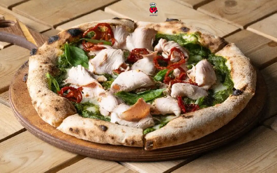 پیتزا پستو با مرغ